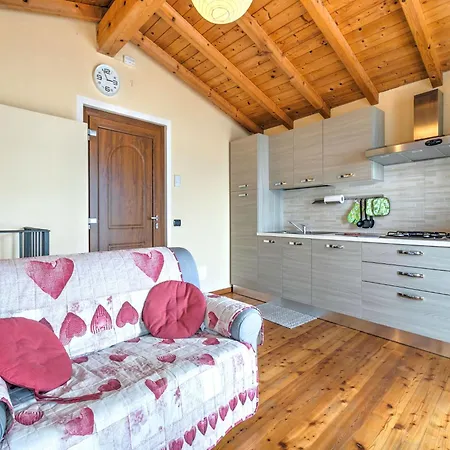 Apartment Wonderful Flat With Swimming Pool Lift And Garden Gravedona