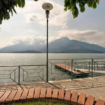 Wonderful Flat With Swimming Pool Lift And Garden Apartment Gravedona