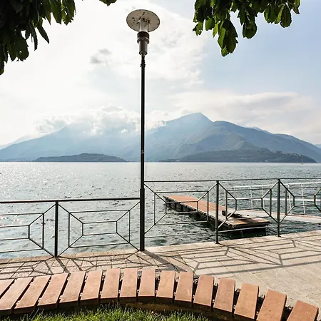 Wonderful Flat With Swimming Pool Lift And Garden Apartment