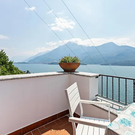 Wonderful Flat With Swimming Pool Lift And Garden