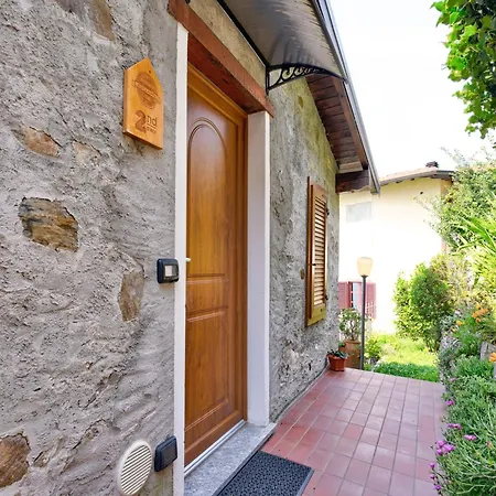 Wonderful Flat With Swimming Pool Lift And Garden Apartamento