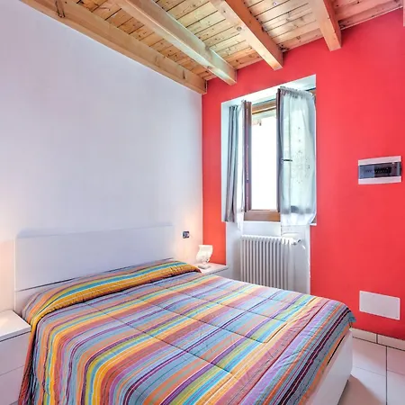 Apartamento Wonderful Flat With Swimming Pool Lift And Garden Gravedona
