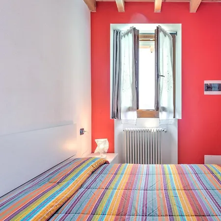 Wonderful Flat With Swimming Pool Lift And Garden